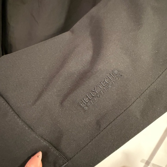 Helly Hansen - Picture 5 of 11